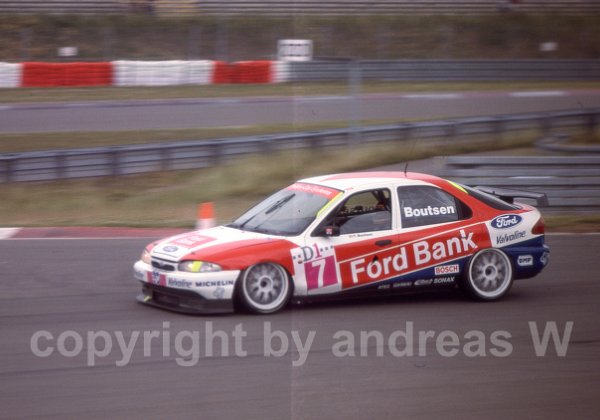 95 #7 Thierry Boutsen